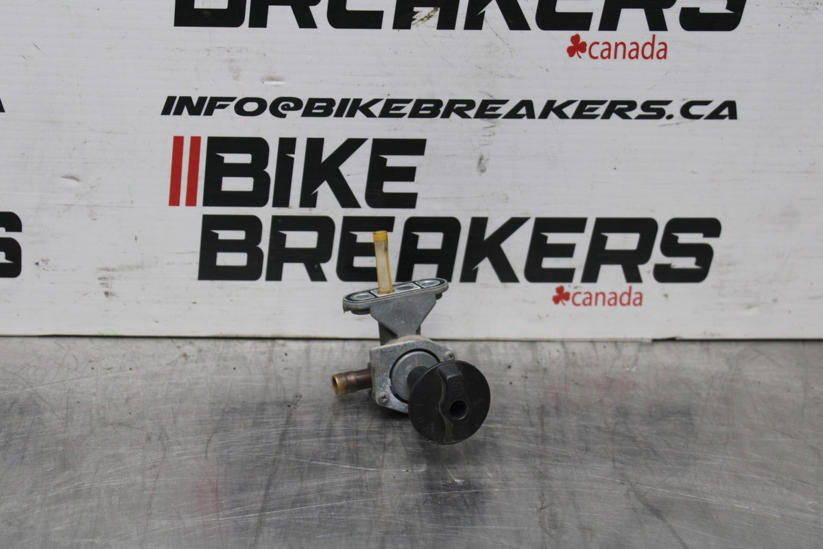 98 KAWASAKI NINJA ZX6 FUEL GAS TANK PETCOCK SHUT ON OFF VALVE BB870