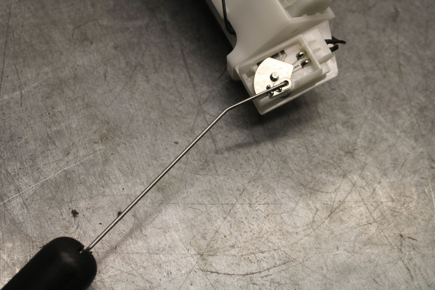 18-23 KAWASAKI NINJA 400 FUEL PUMP GAS PETROL SENDER UNIT BB660