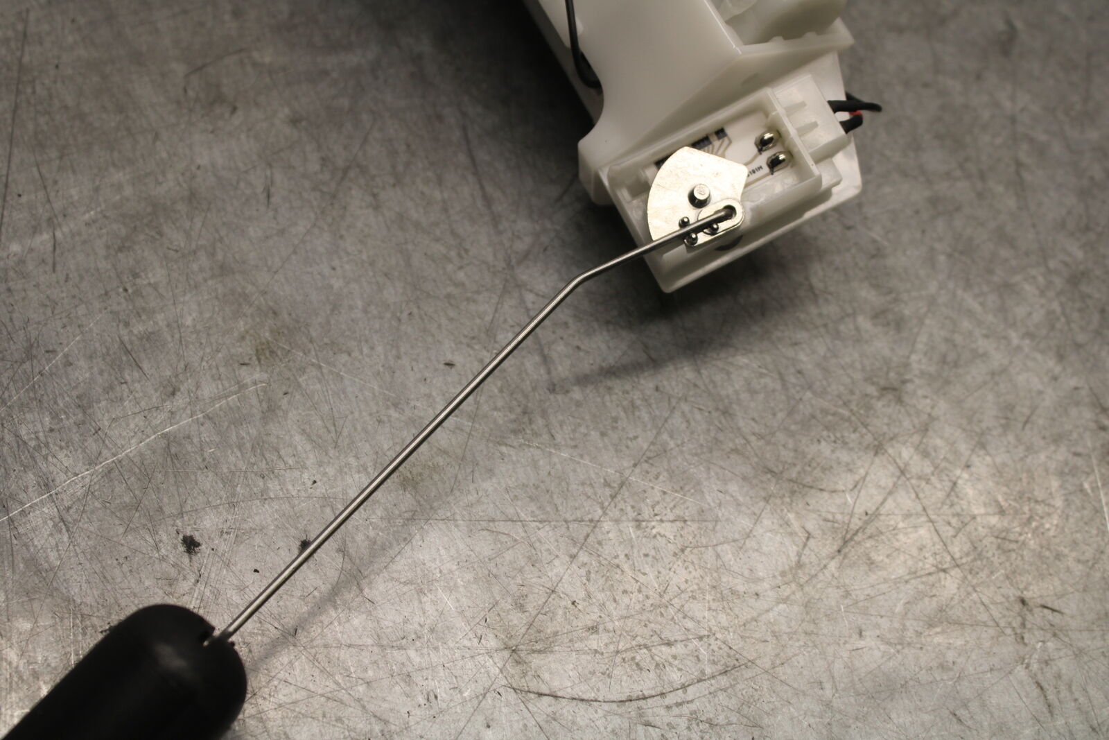 18-23 KAWASAKI NINJA 400 FUEL PUMP GAS PETROL SENDER UNIT BB660