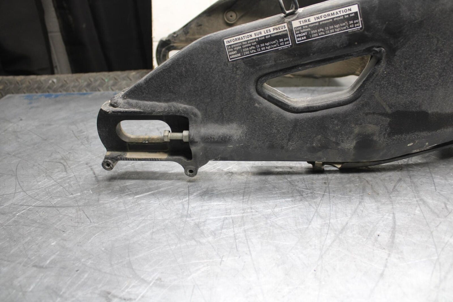 18 YAMAHA YZF R1  REAR SWINGARM BACK SUSPENSION SWING ARM BB473