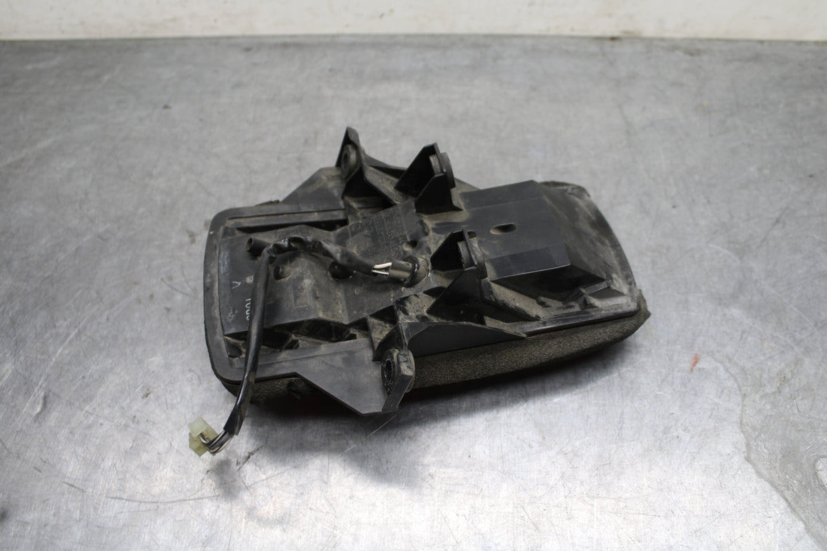 03 SUZUKI SV650S REAR TAIL TAILLIGHT BACK BRAKE LIGHT BB130