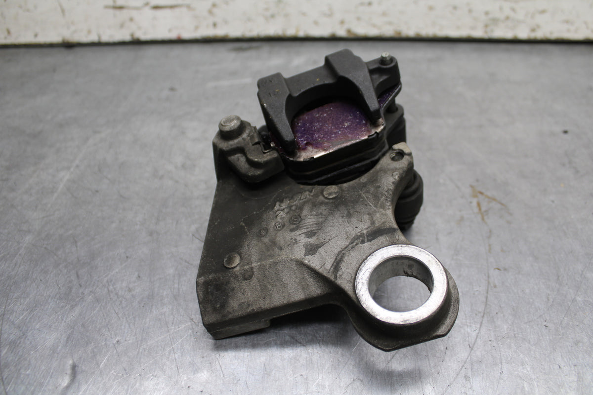 08-09 YAMAHA YZF R6S REAR BACK BRAKE CALIPER W MOUNT BRACKET BB115