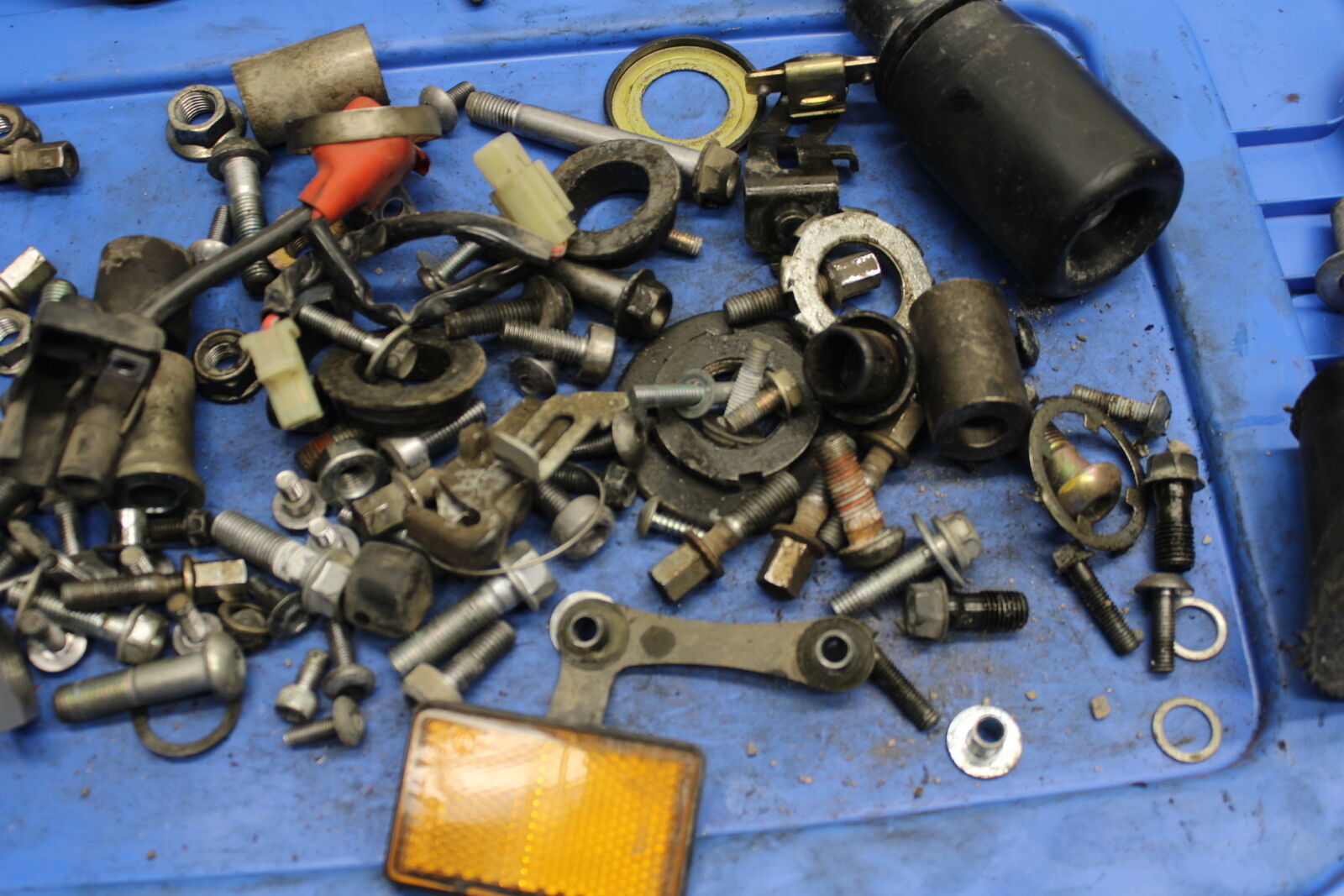 05-06 HONDA CBR600RR MOUNTING BOLTS HARDWARE MOTOR SCREWS BB739