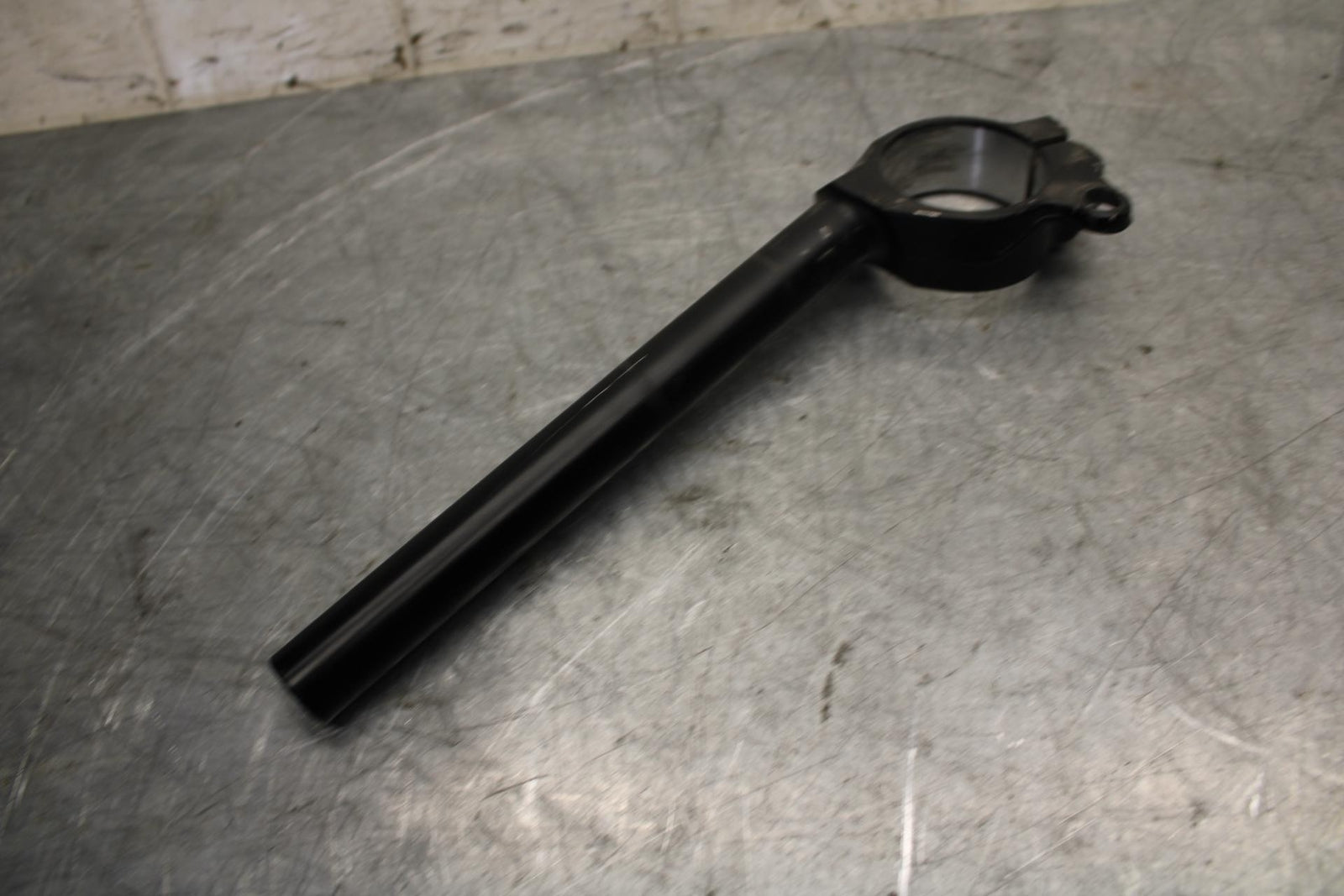 2008 Kawasaki Ninja ZX10R ZX1000E LEFT CLIP ON HANDLEBAR 46003-0144 BB524