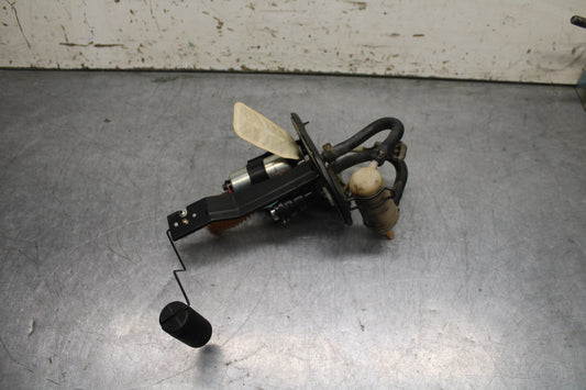 13-16 KTM 390 DUKE FUEL PUMP GAS PETROL SENDER UNIT BB748