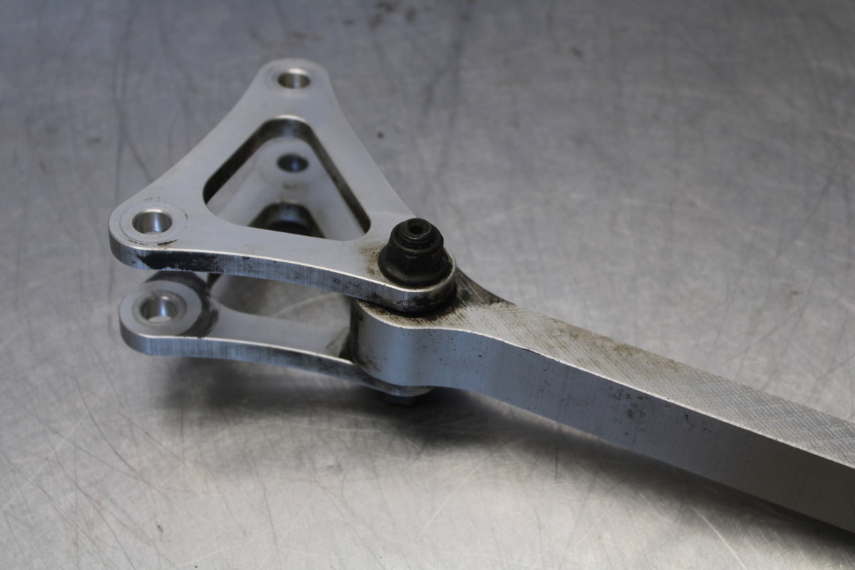 05 YAMAHA YZF R6 REAR DOGBONE SHOCK LINKAGE LINK BB894