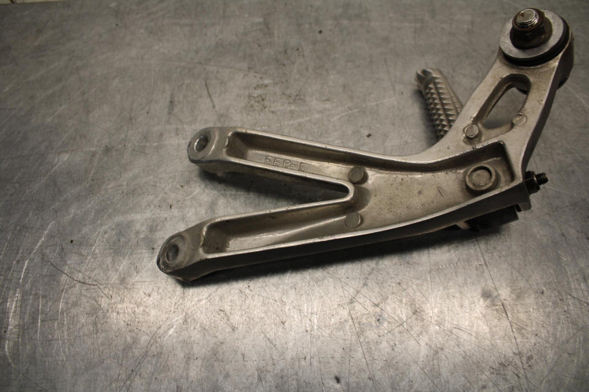 2001 Yamaha YZF R6 RIGHT REAR BACK PASSENGER PEG 5EB-27440-00-00 BB68