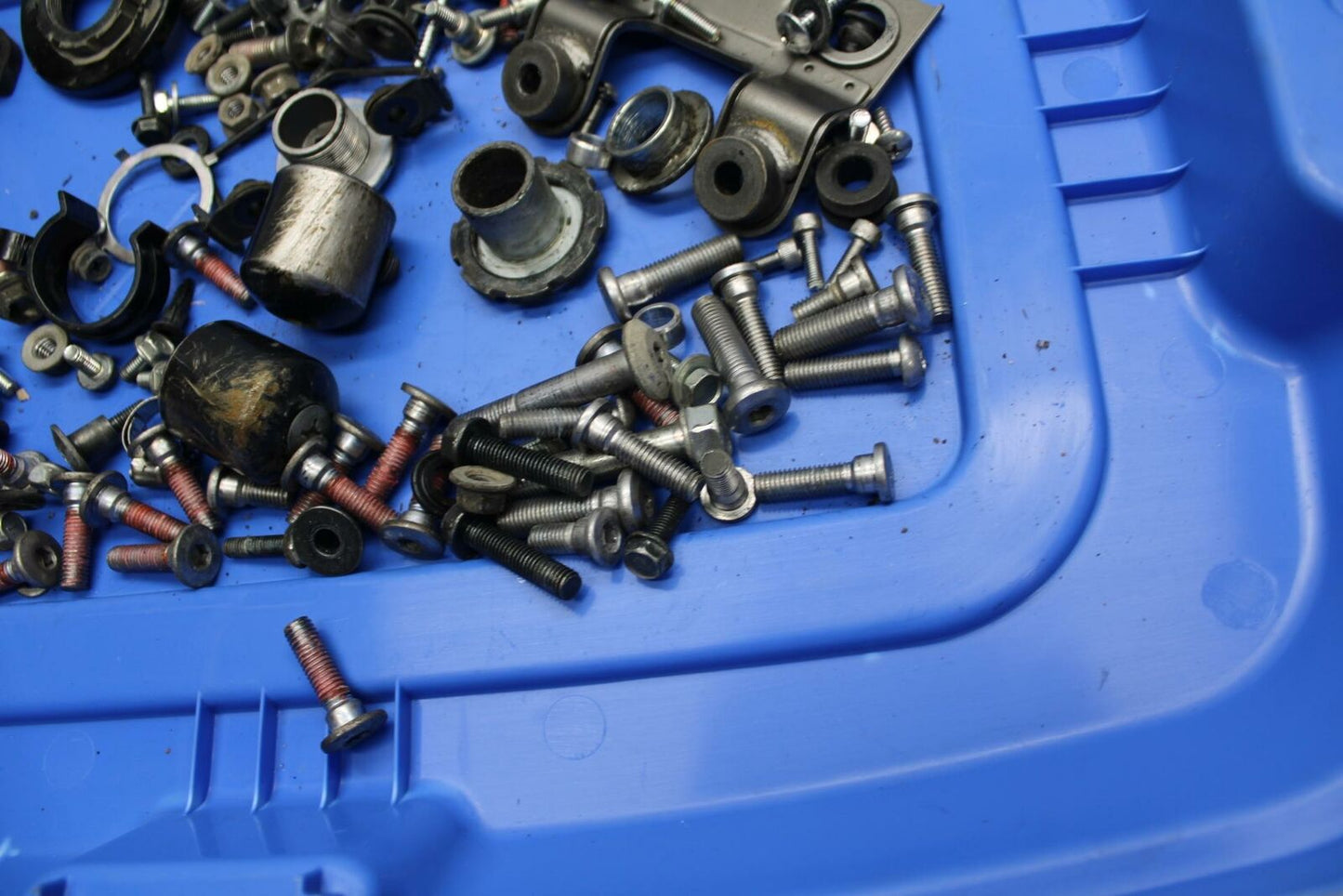 11-12 KAWASAKI Z1000  BRACKET  ROTOR BOLTS DISC HARDWARE LEFTOVER BB249