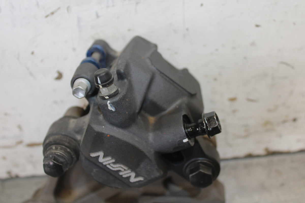 13-15 HONDA CBR500R REAR BACK BRAKE CALIPER W MOUNT BRACKET 43150-MGZ-J01 BB704