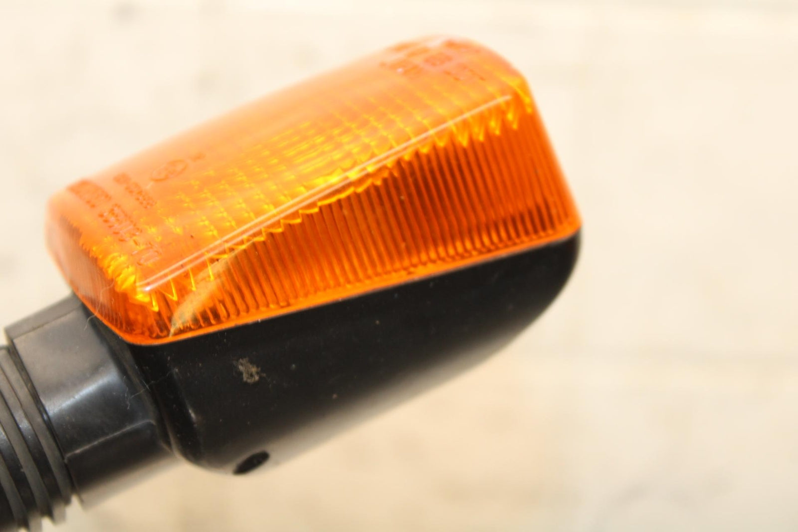 1997 Suzuki Bandit 1200 GSF1200S RIGHT REAR BACK TURN SIGNAL INDICATOR BB559