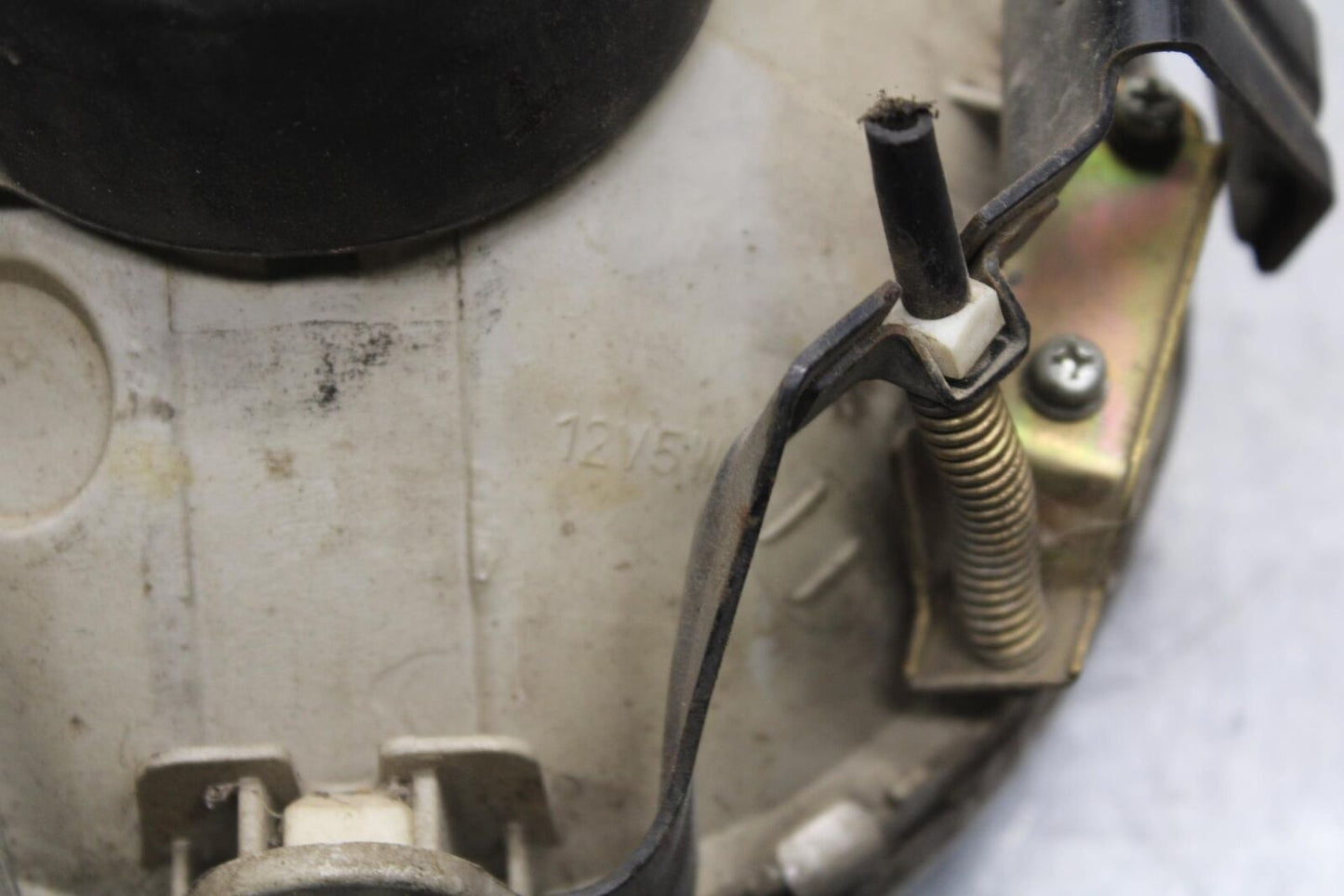 2005 Kawasaki Vulcan 1500 VN1500N Classic SINGLE HEADLIGHT HEAD LAMP LIGHT BB576