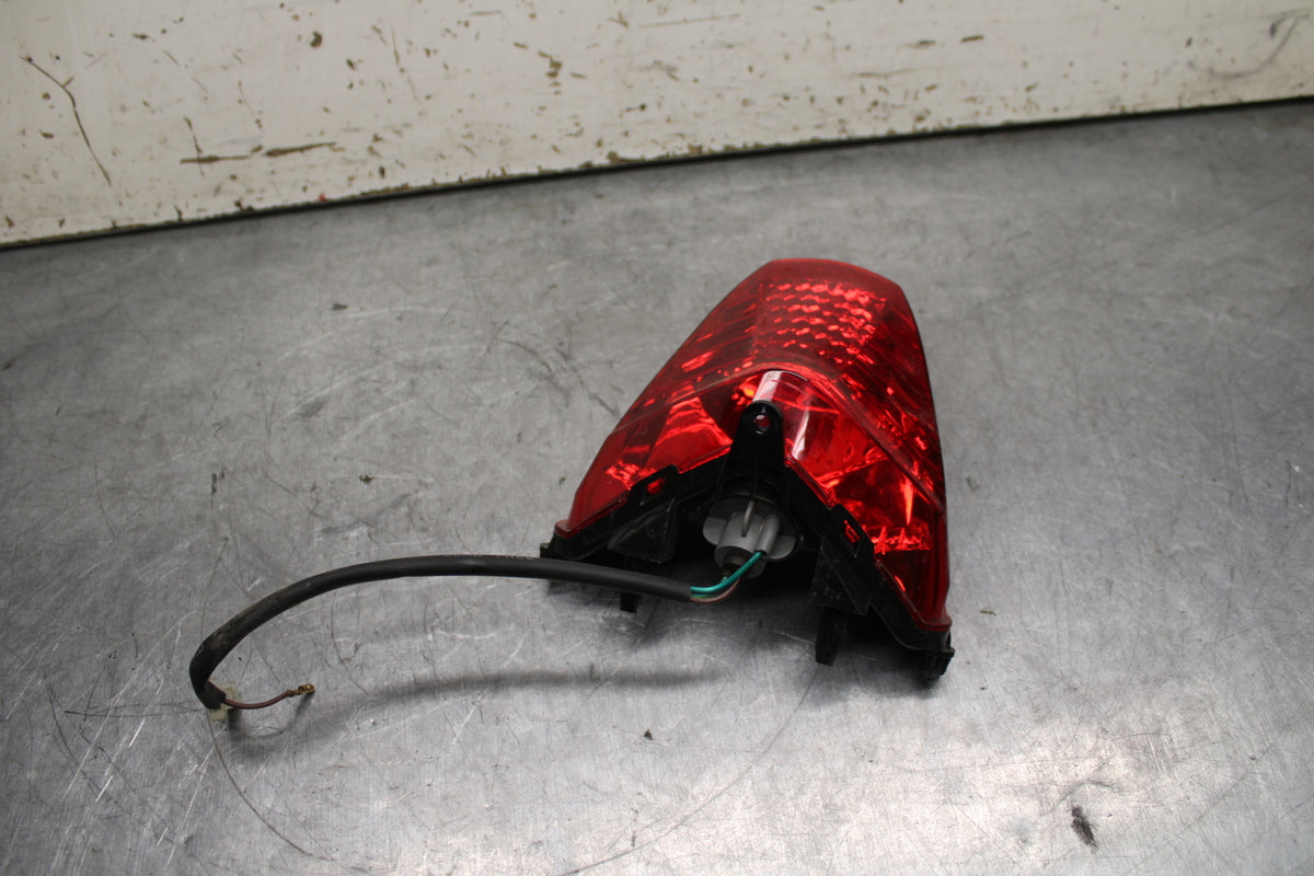 15-16 HONDA CB300F REAR TAIL TAILLIGHT BACK BRAKE LIGHT BB740