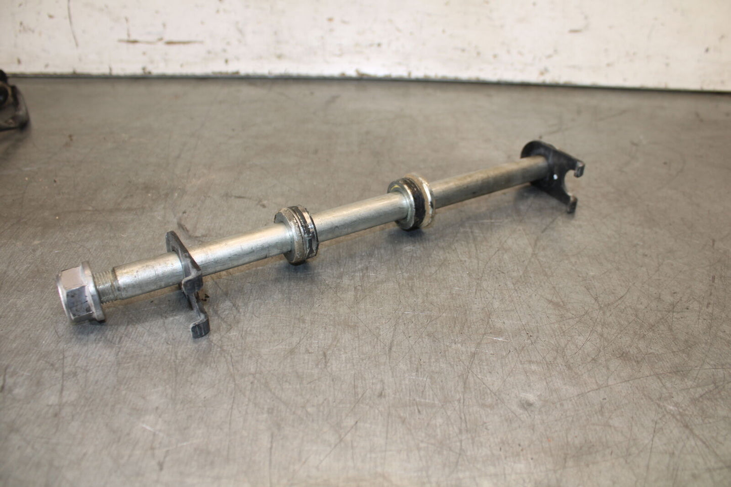 13-15 HONDA CBR500R REAR AXLE BACK WHEEL RIM PIVOT BOLT AXEL BB704