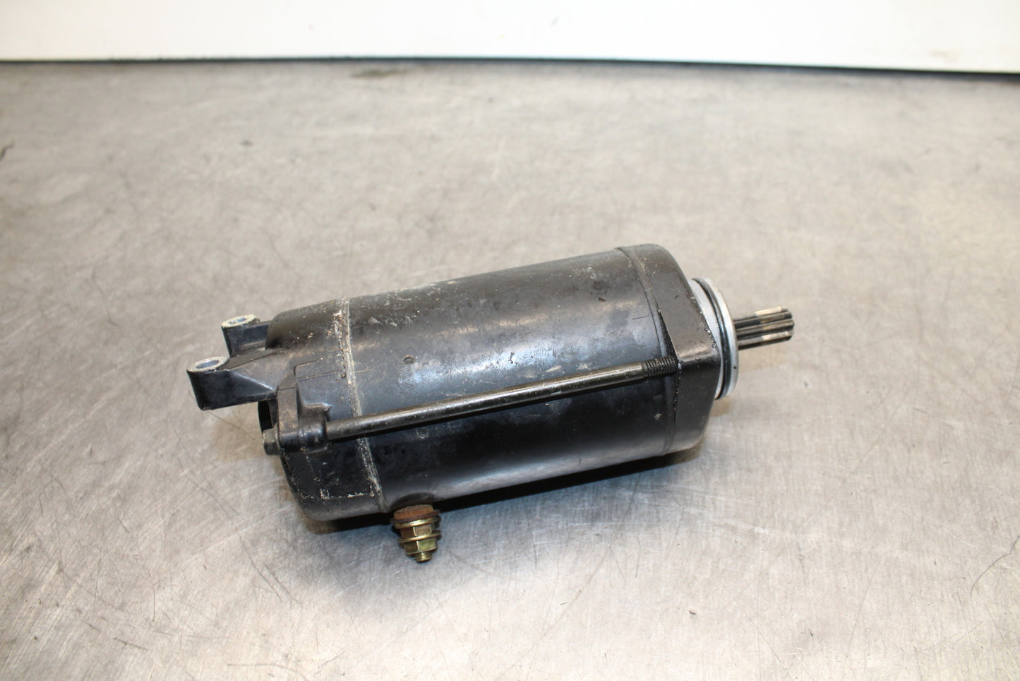 03-08 KAWASAKI VULCAN 1600 ENGINE STARTING STARTER MOTOR -DC 12V BB123