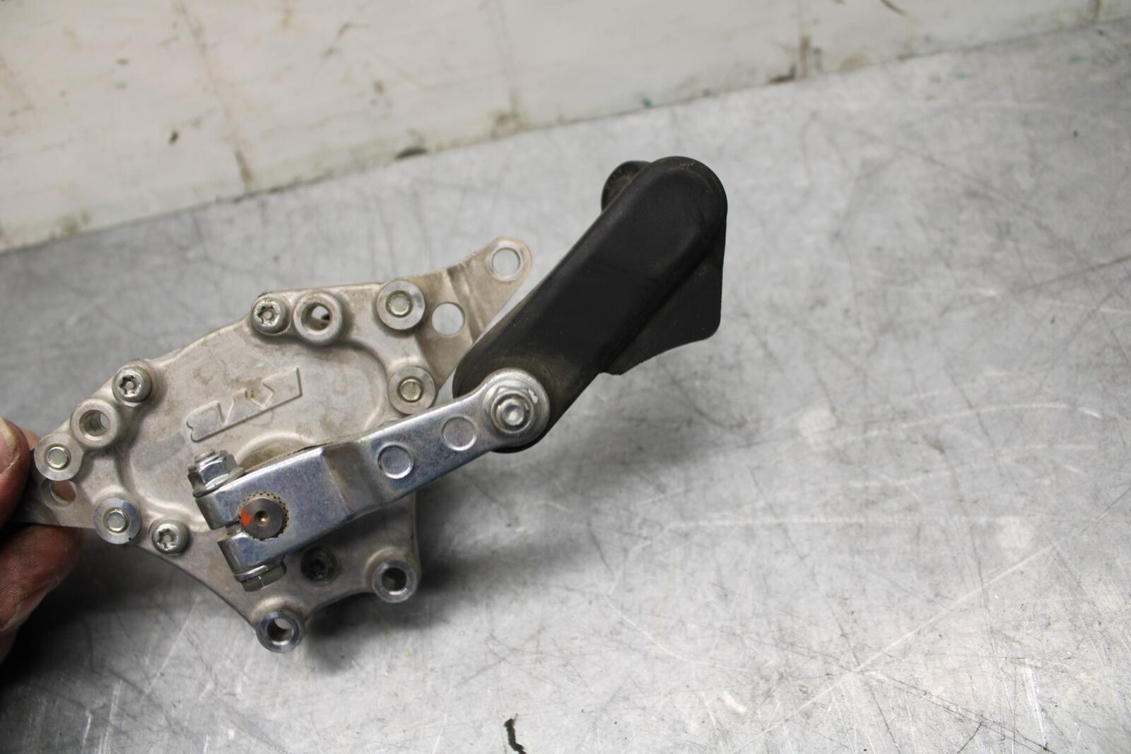 09-12 HONDA CBR600RR STEERING DAMPER STABILIZER 53700-MFJ-D01 BB450