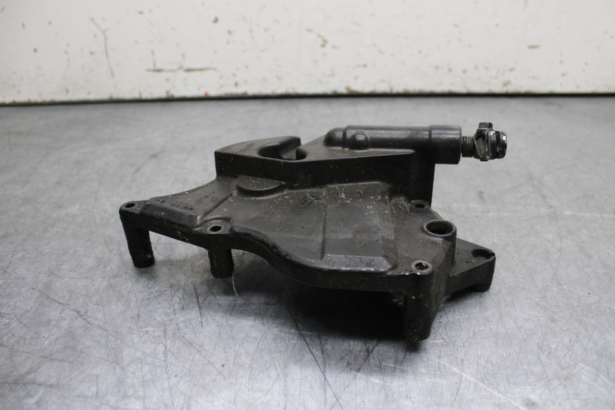 06-07 SUZUKI GSXR 600 ENGINE SPROCKET COVER BB243