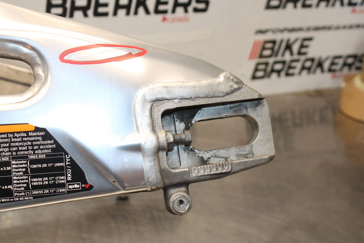 16 APRILIA TUONO V4 1100 REAR SWINGARM BACK SUSPENSION SWING ARM BB905