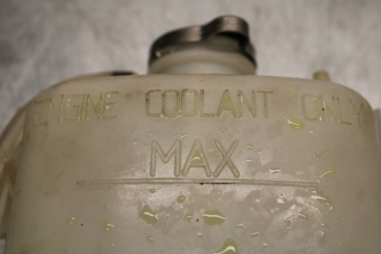 10-12 CAN AM SPYDER RT COOLANT WATER TANK RESERVOIR BOTTLE BB415