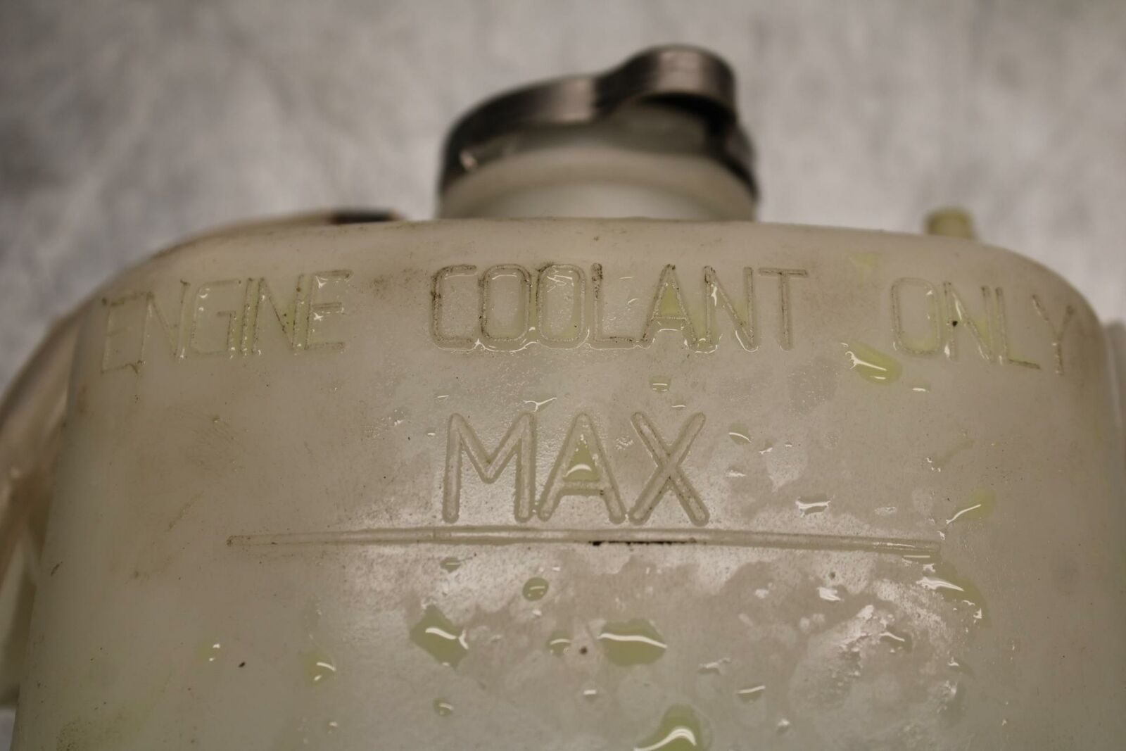 10-12 CAN AM SPYDER RT COOLANT WATER TANK RESERVOIR BOTTLE BB415