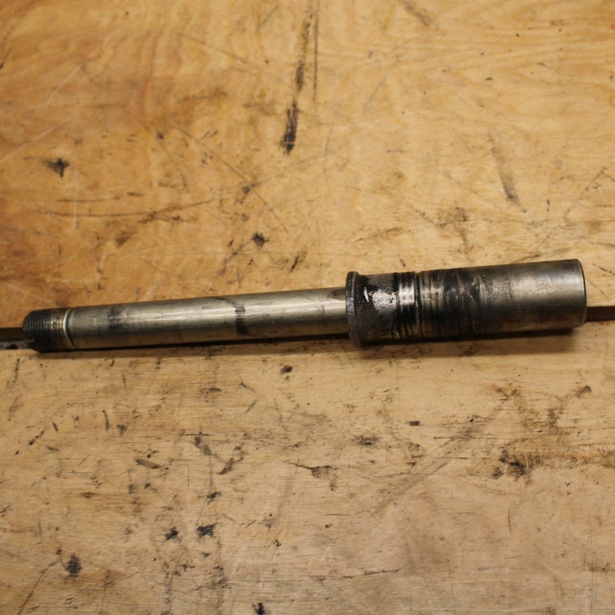 07-12 SUZUKI BANDIT 650S FRONT WHEEL RIM AXLE PIVOT BOLT BB328