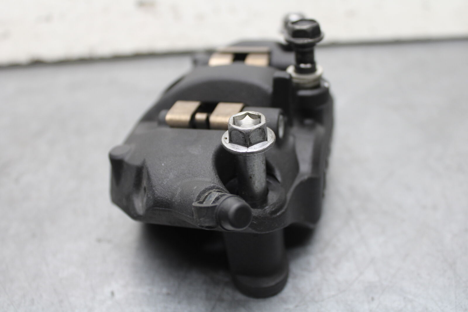 13-18 KAWASAKI NINJA ZX6R RIGHT LEFT FRONT BRAKE CALIPER SET PAIR CALIPERS BB666