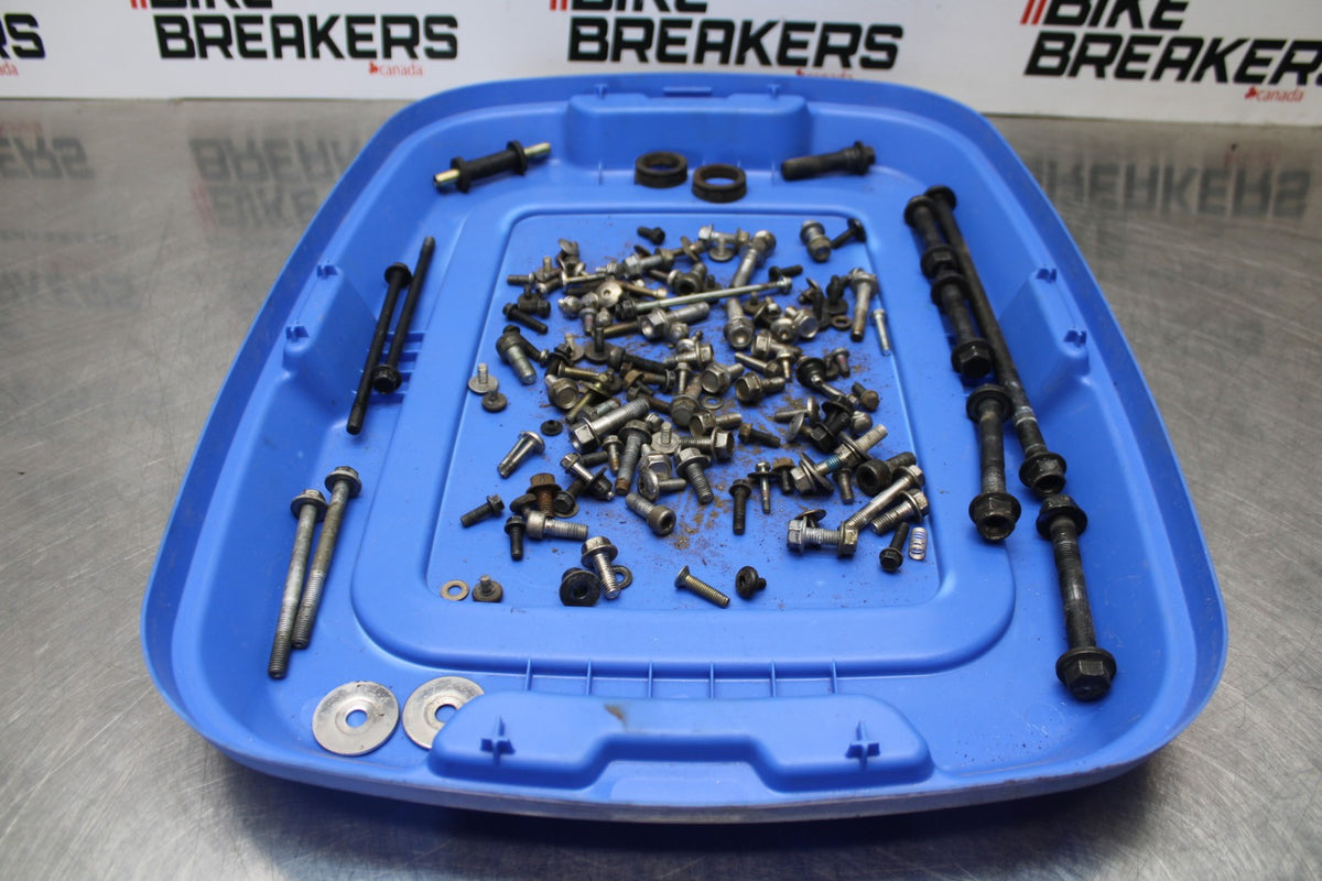 05 TRIUMPH ROCKET III MOUNTING BOLTS HARDWARE MOTOR SCREWS BB186