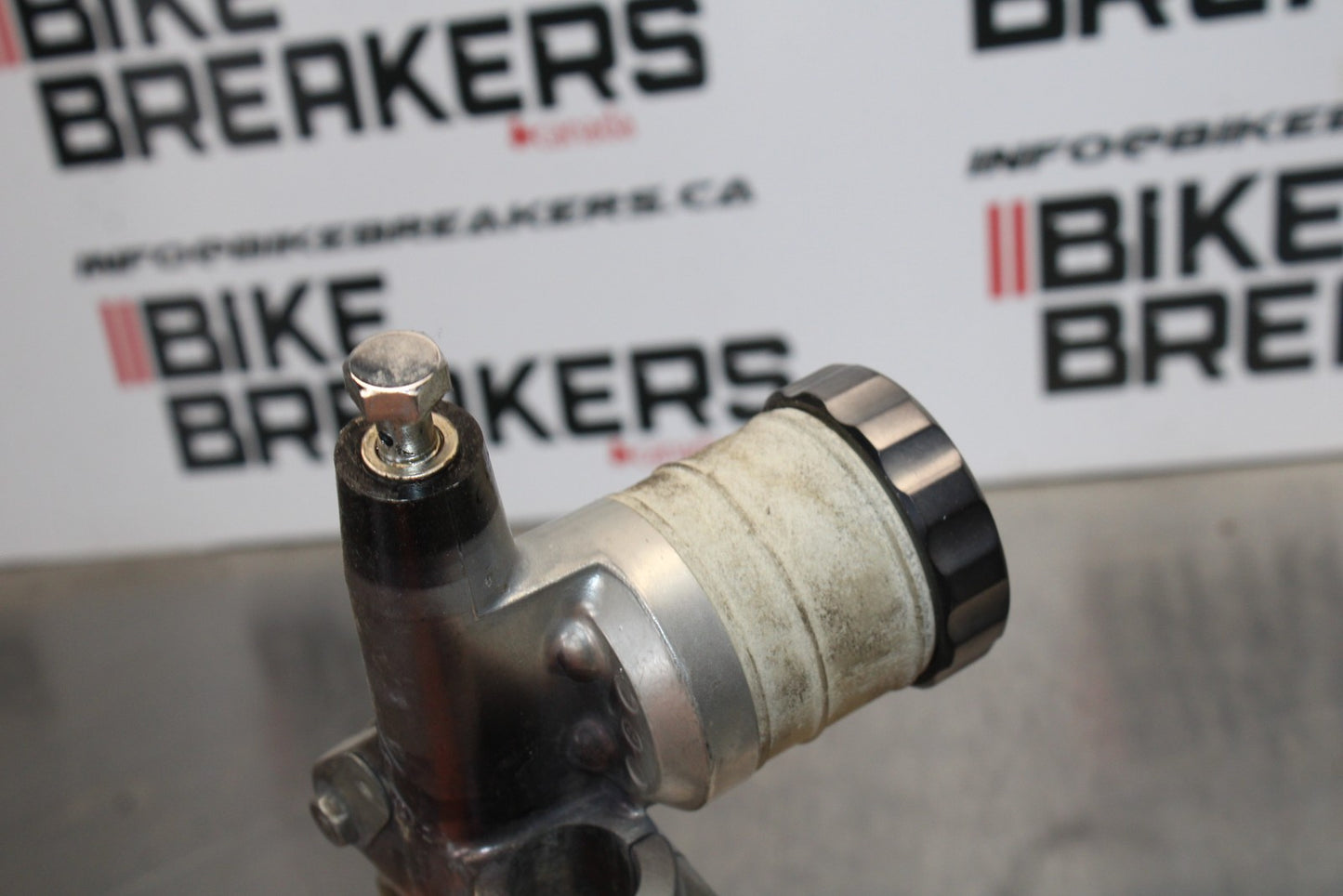 78-79 HONDA GOLDWING 1000 FRONT BRAKE MASTER CYLINDER BB171