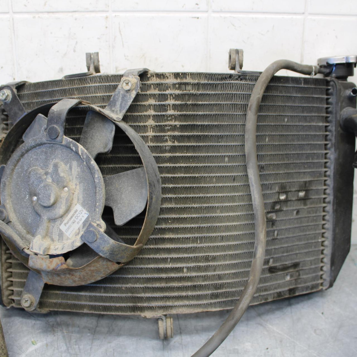 2006 Honda CBR600F4i ENGINE RADIATOR MOTOR COOLER COOLING RADIATER BB567