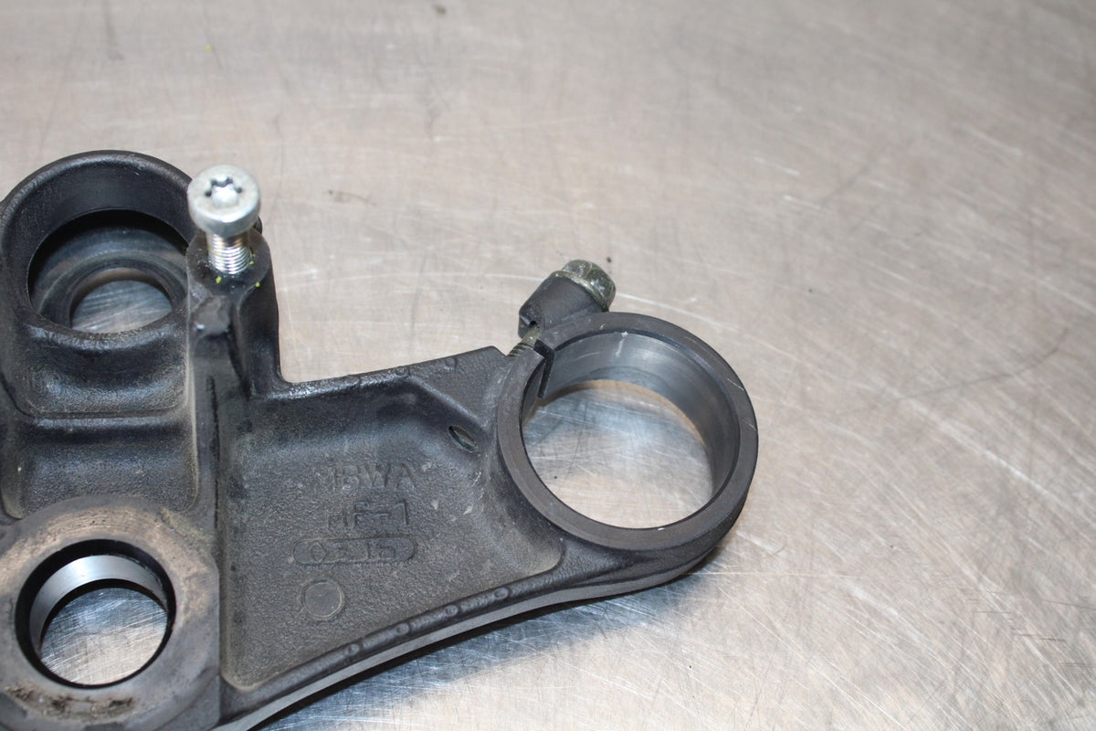 01-06 HONDA CBR600F4I FORKS UPPER TRIPLE TREE CLAMP BB185