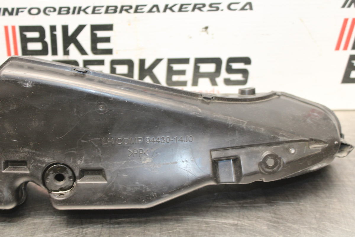 11-24 SUZUKI GSXR750 LEFT RAM AIR INTAKE DUCT TUBE BB630