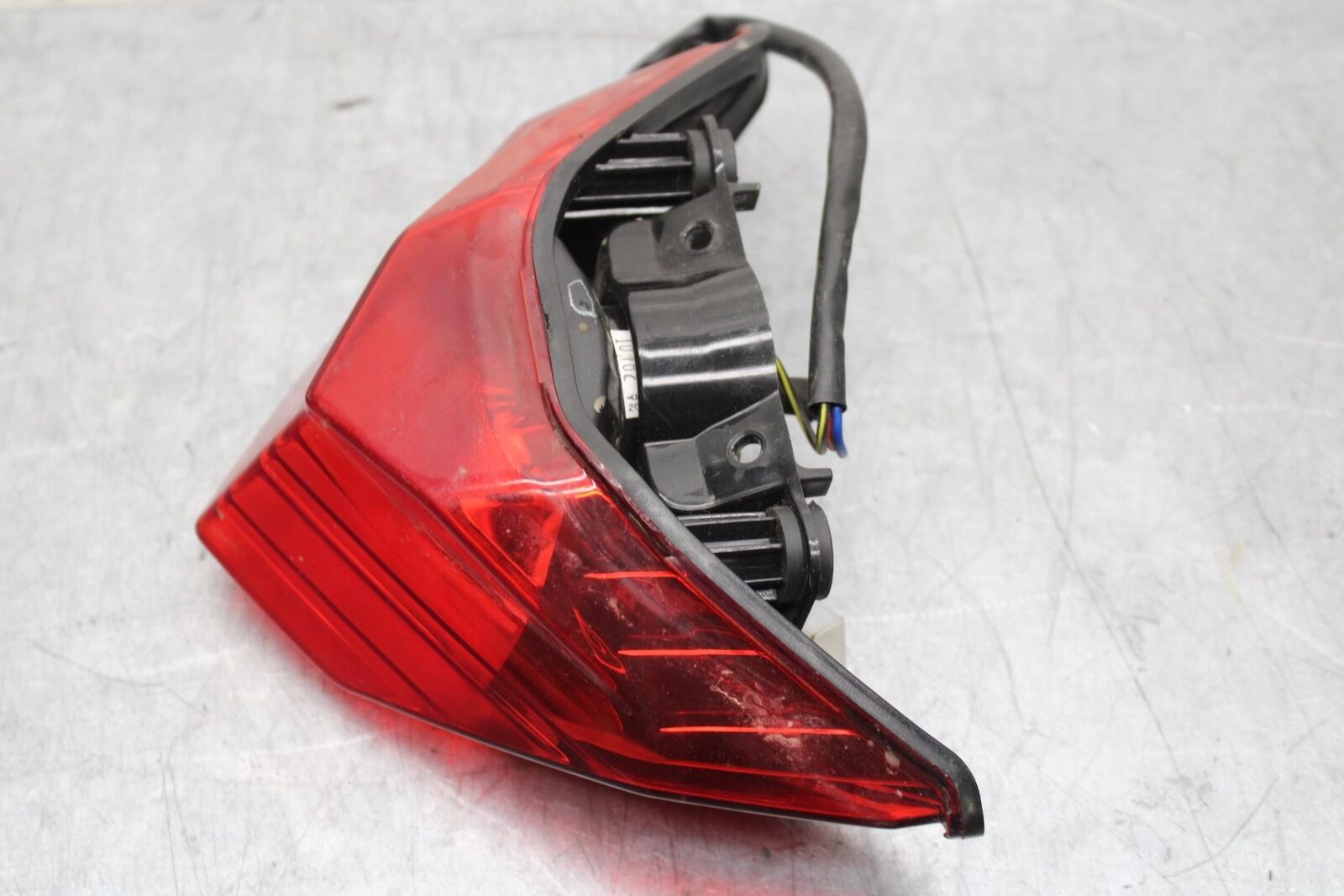 2015 Kawasaki Ninja 300 EX300 REAR TAIL TAILLIGHT BACK BRAKE LIGHT BB61