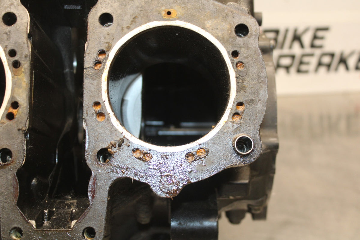 84 HONDA INTERCEPTOR 1000 VF1000F ENGINE MOTOR CRANKCASE CRANK CASES BLOCK BB878