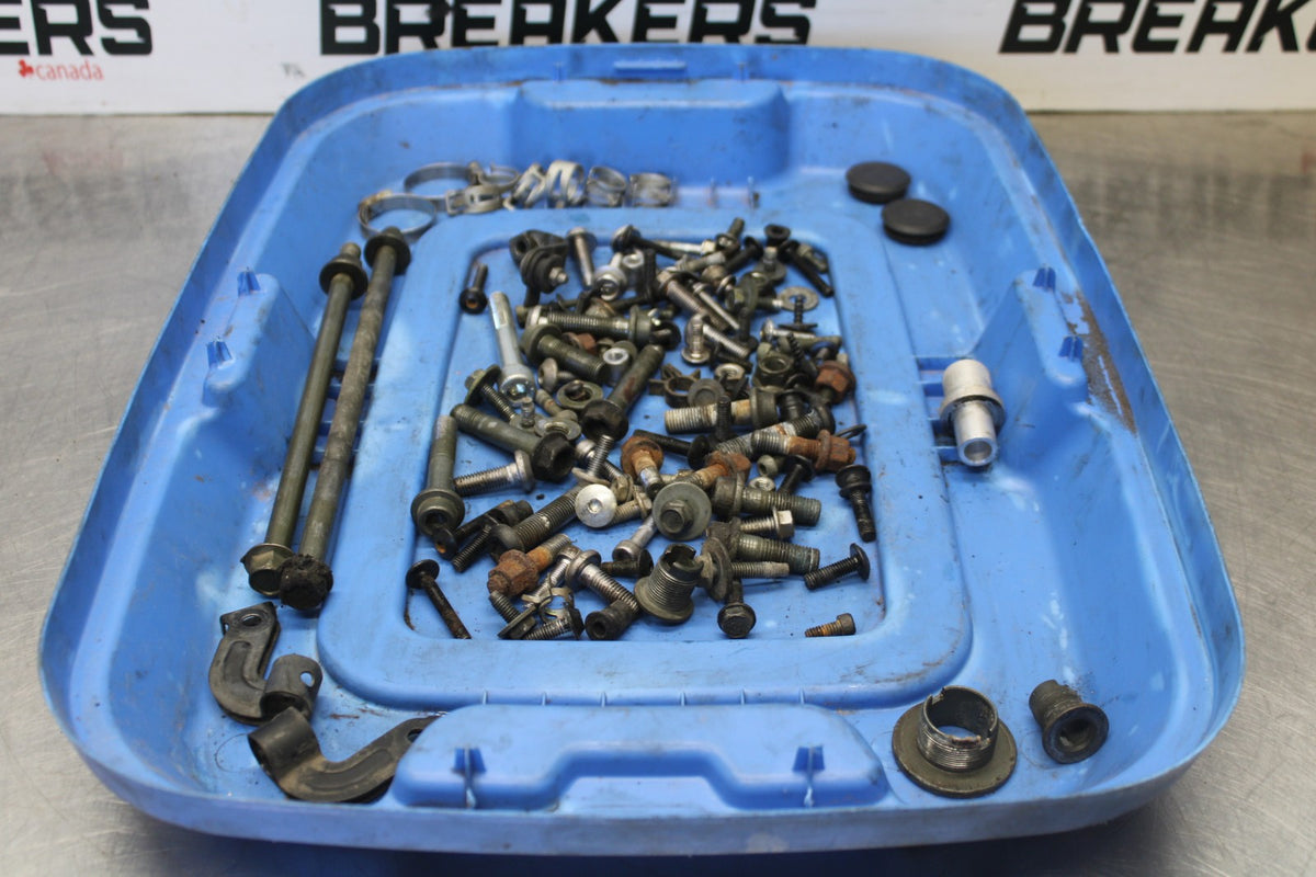 05 YAMAHA YZF R6 MOUNTING BOLTS HARDWARE SCREWS BB894