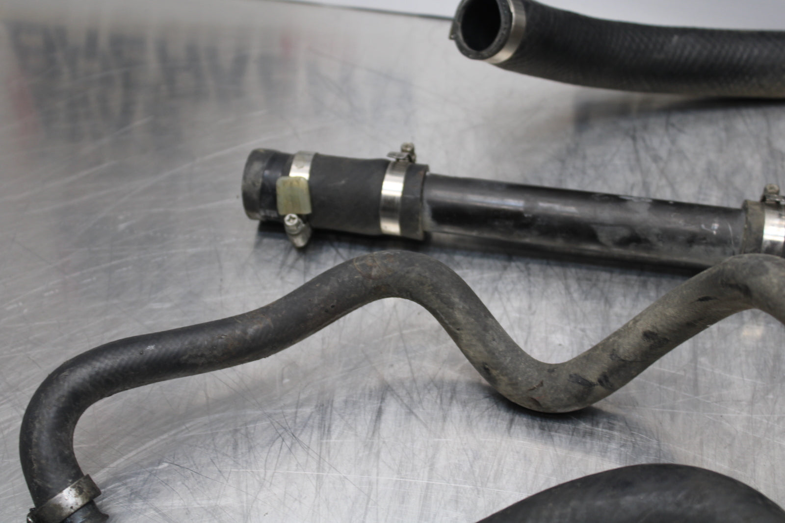 04-05 KAWASAKI NINJA ZX10R RADIATOR HOSES ENGINE COOLANT WATER PIPES BB163