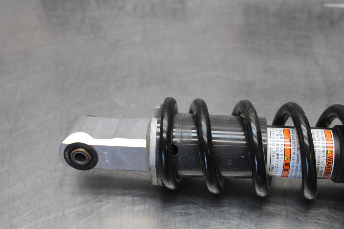 25 KAWASAKI Z900 REAR BACK SHOCK ABSORBER SUSPENSION BB928
