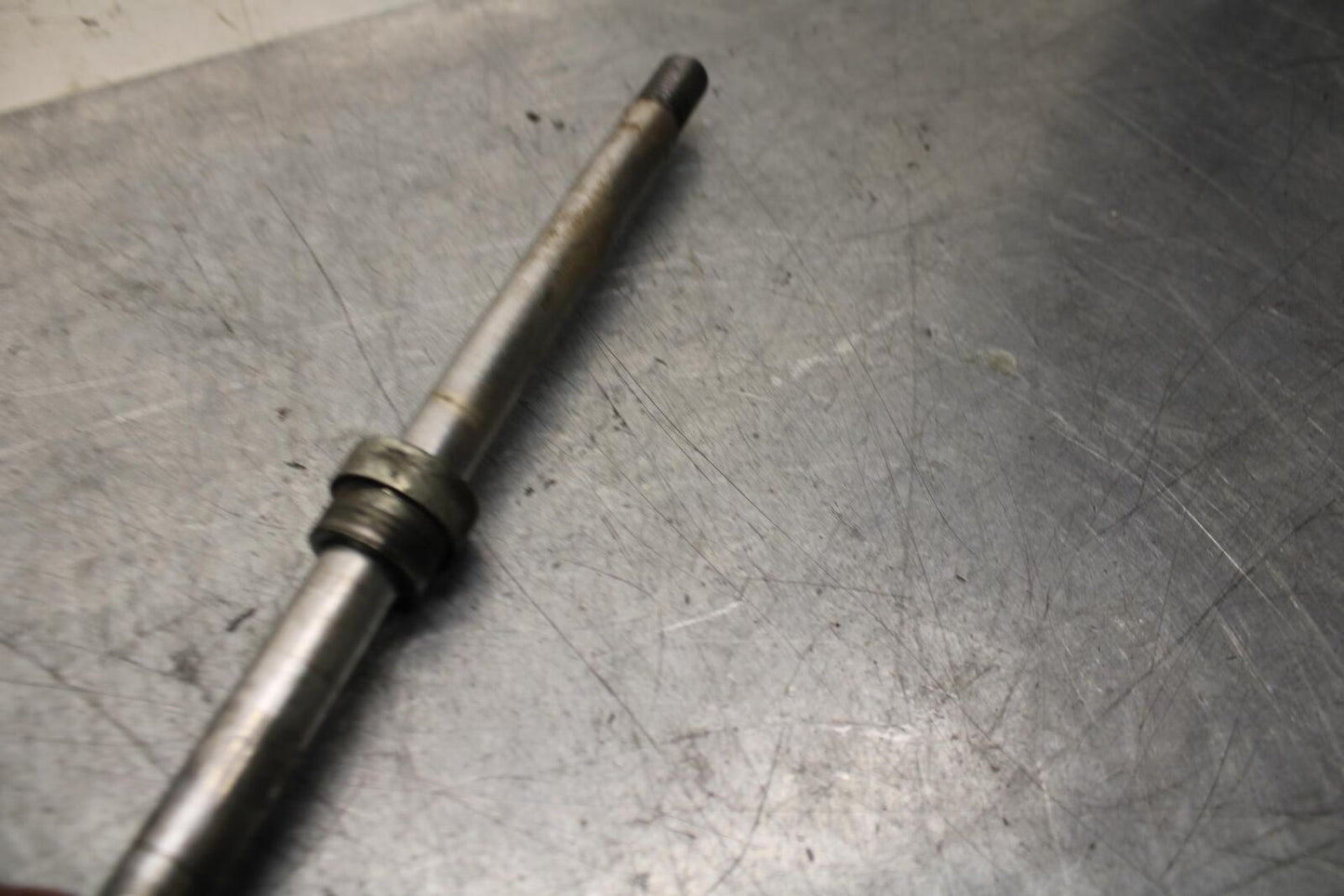 89-90 YAMAHA FZR600 FRONT WHEEL RIM AXLE PIVOT BOLT 42X-25181-00-00 BB76