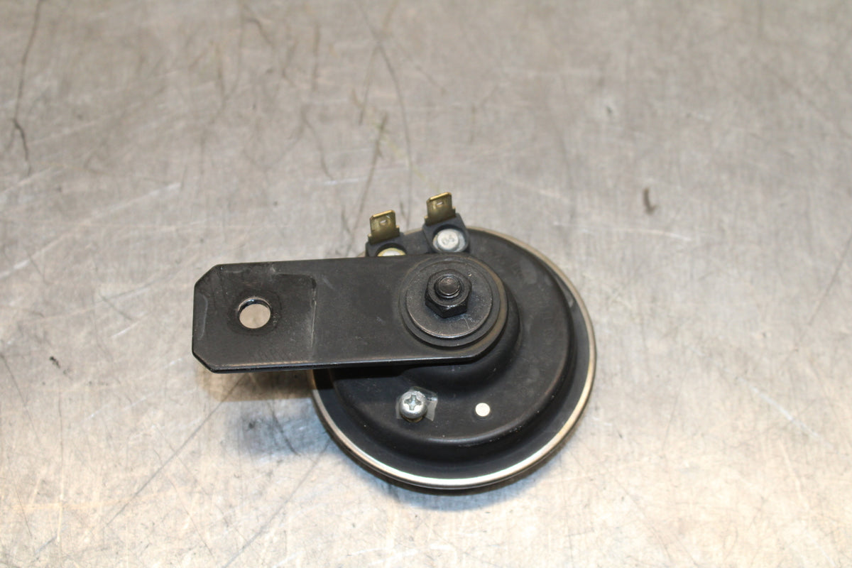 19-22 KAWASAKI Z400 HORN SIGNAL BB738