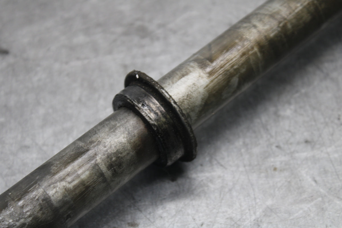 05-06 HONDA CBR600RR REAR AXLE BACK WHEEL RIM BOLT AXEL 42301-MEE-D00  BB689