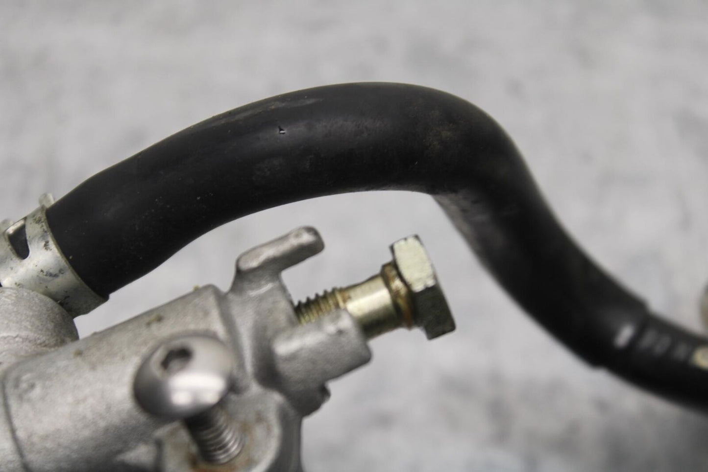 06-07 SUZUKI GSXR 600 REAR BACK BRAKE MASTER CYLINDER W RESERVOIR BB104