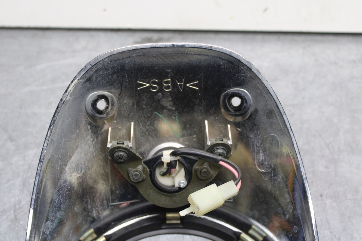 02-03 YAMAHA V STAR 1100 GAS TANK CAP COVER TRIM PANELCOWL FAIRING BB124