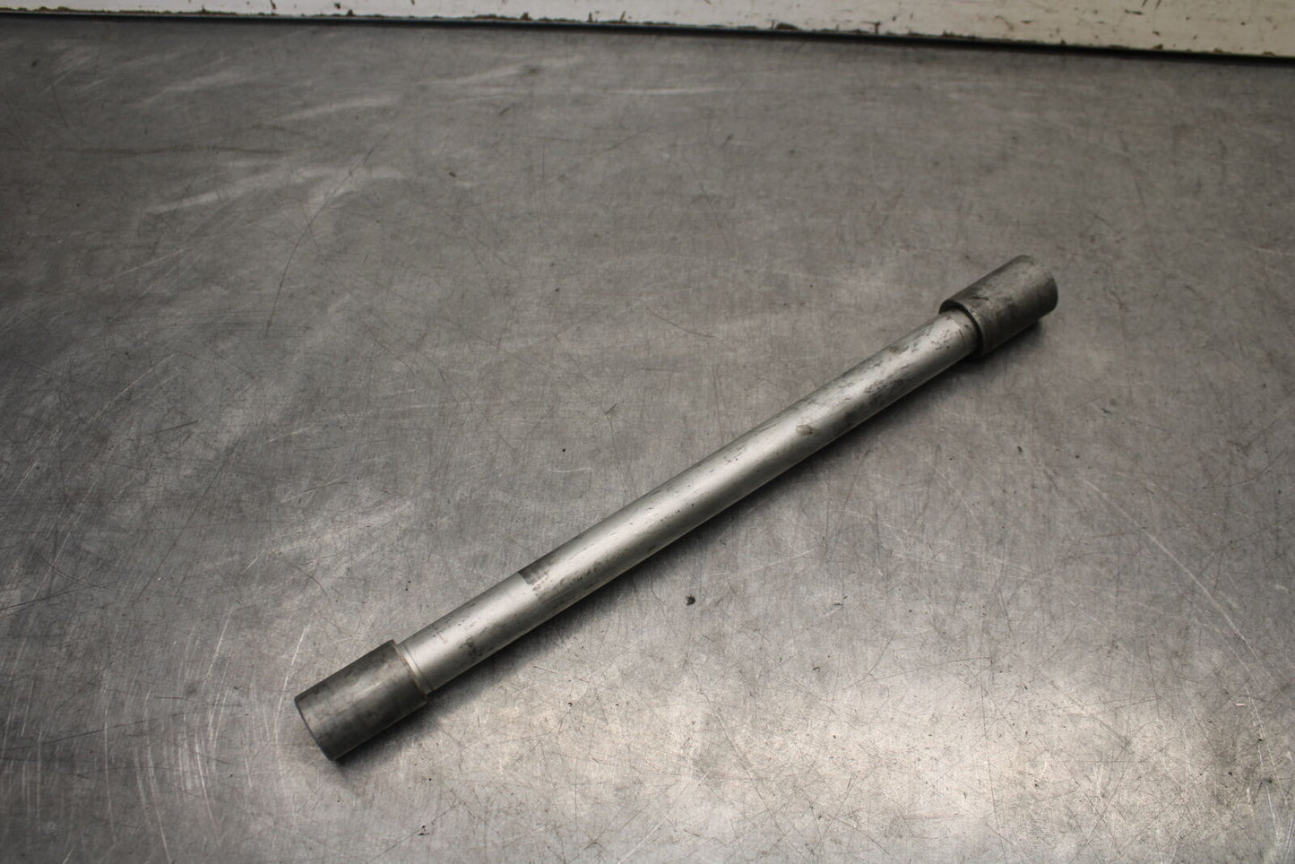 05-06 HONDA CBR600RR REAR BACK SWINGARM BOLT SUSPENSION PIVOT AXLE BB655