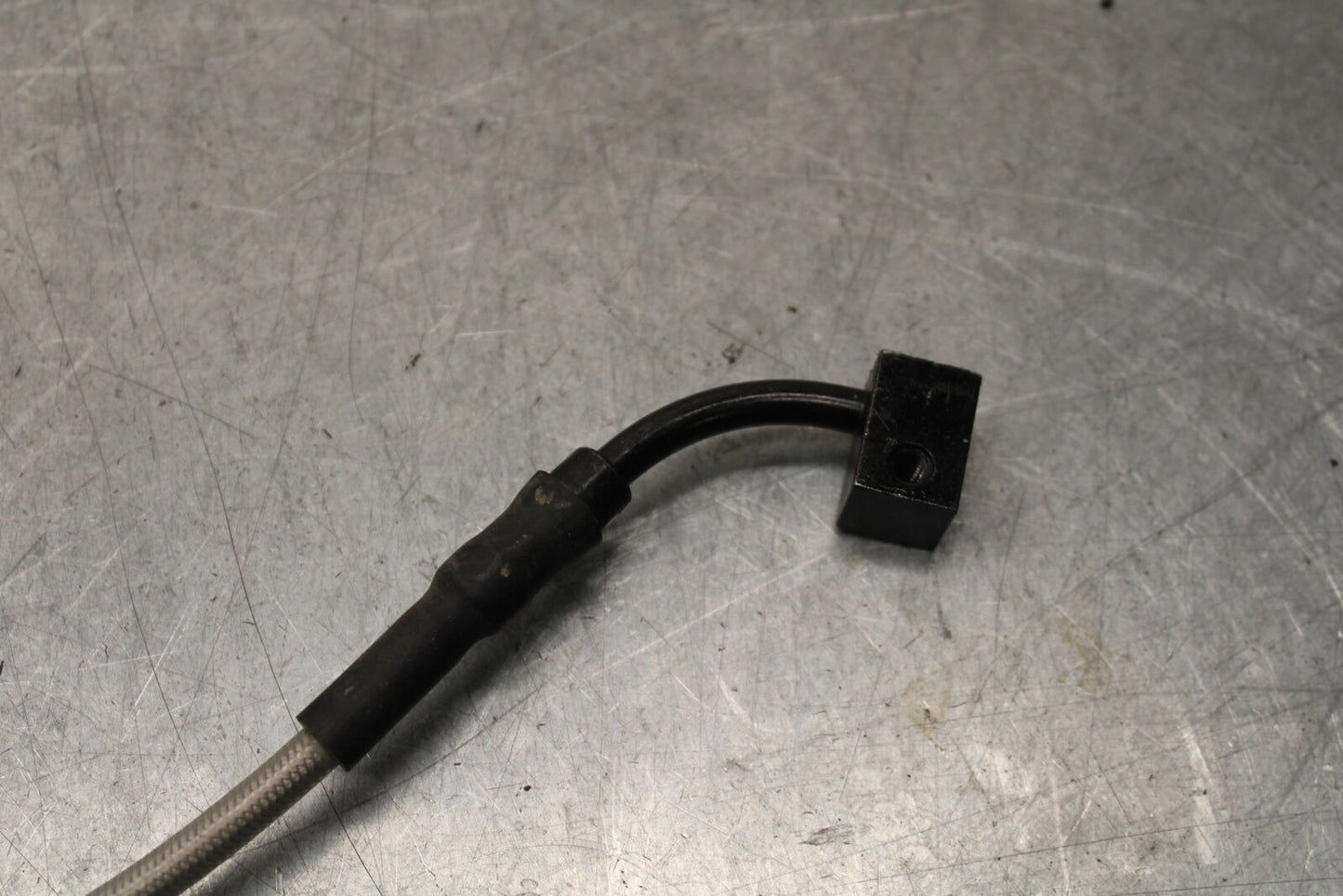 16 KAWASAKI NINJA ZX10R REAR BACK BRAKE HOSE FLUID LINE BB650