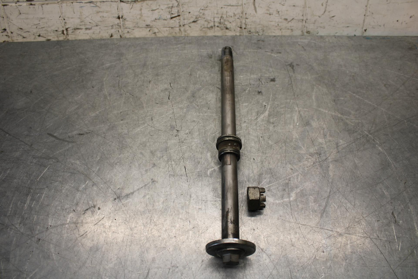 2005 Kawasaki Vulcan 1600 VN1600D Nomad REAR AXLE BACK WHEEL BOLT AXEL BB556