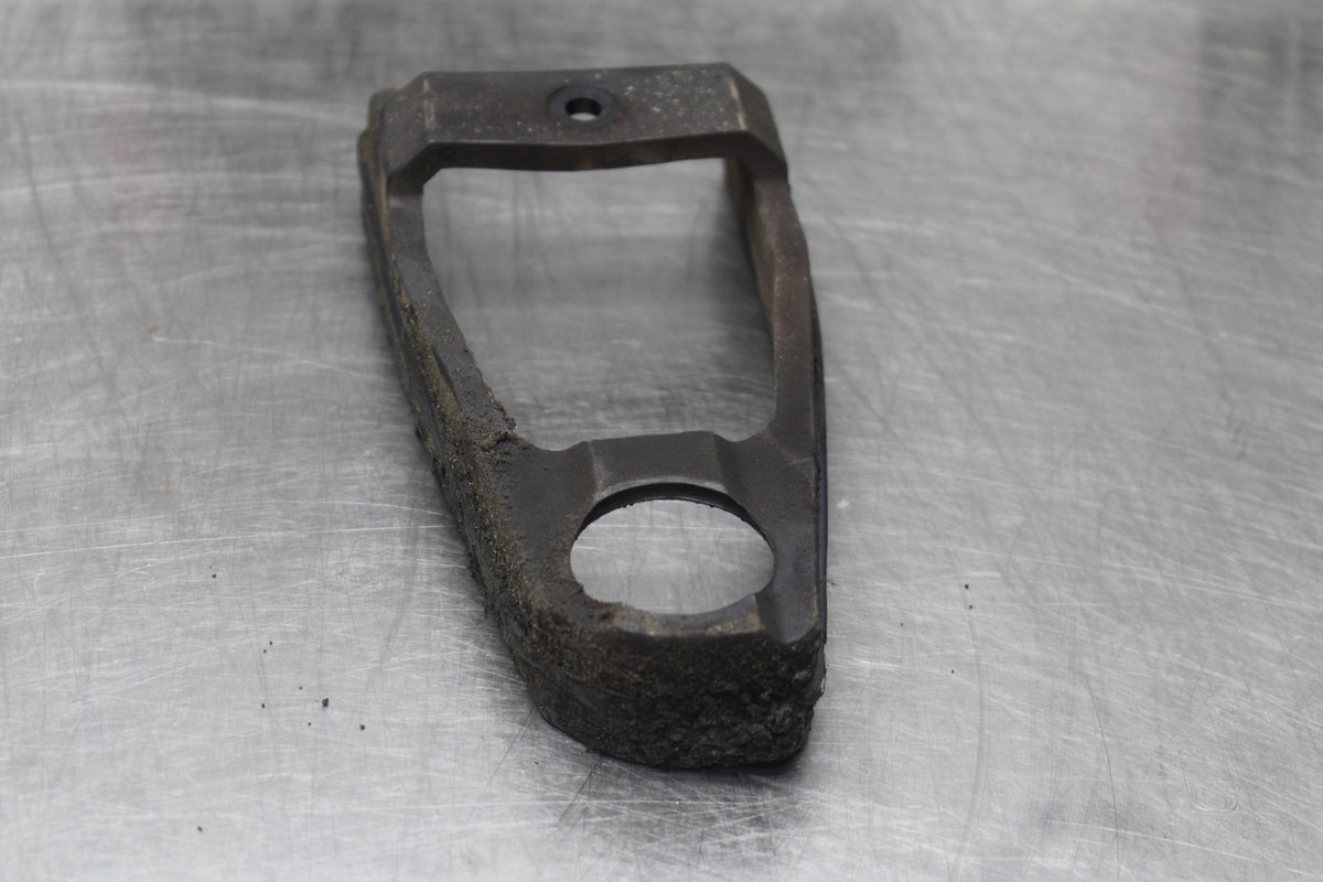 08 SUZUKI SV650 SWINGARM CHAIN BUFFER SLIDER GUIDE BB846