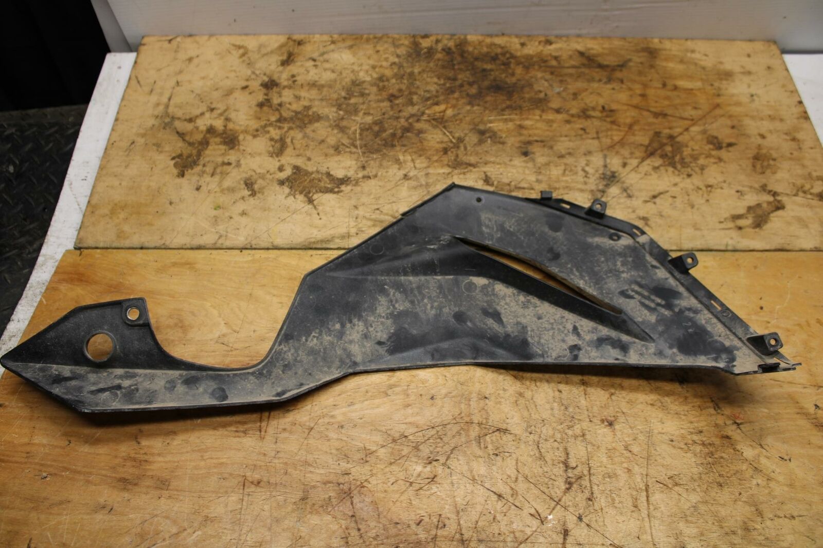 19-20 KAWASAKI NINJA ZX6R LEFT LOWER BOTTOM BELLY SIDE FAIRING COWL BB338