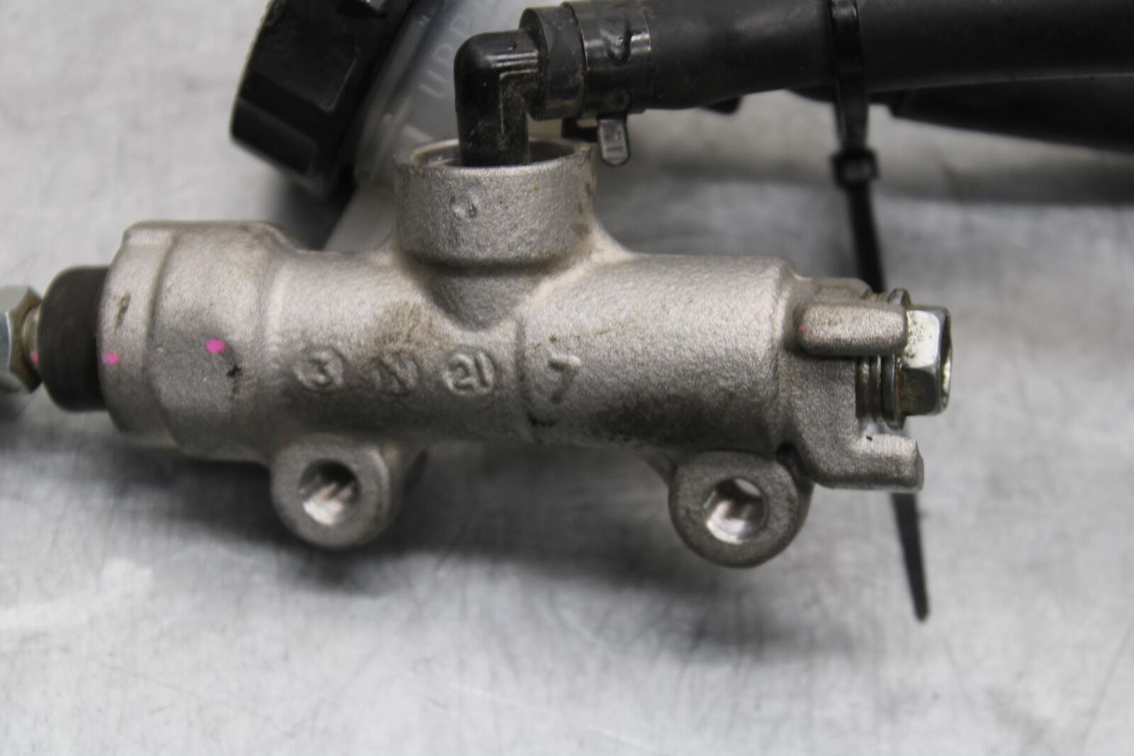 2014 Kawasaki Ninja 650 EX650E REAR BACK BRAKE MASTER CYLINDER W RESERVOIR BB569