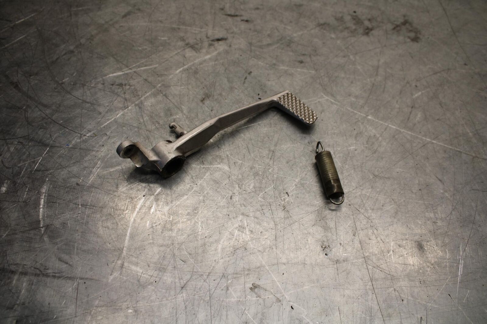 2008 Yamaha YZF R6 RIGHT REARSET BRAKE FOOT PEDAL 2C0-27211-00-00 BB521