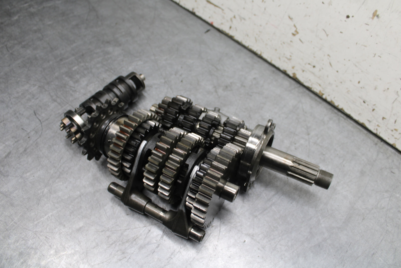 06 YAMAHA YZF R6 ENGINE MOTOR TRANSMISSION TRANNY GEARS BB716