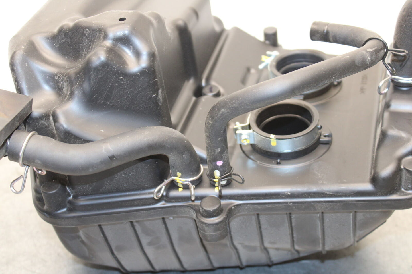 18-23 KAWASAKI NINJA 400 AIRBOX AIR INTAKE FILTER BOX BB660