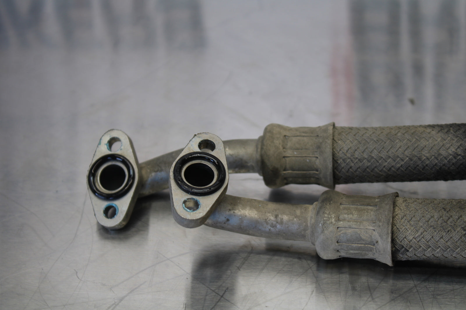 11 SUZUKI GSXR1000 ENGINE MOTOR OIL COOLER HOSES BB142